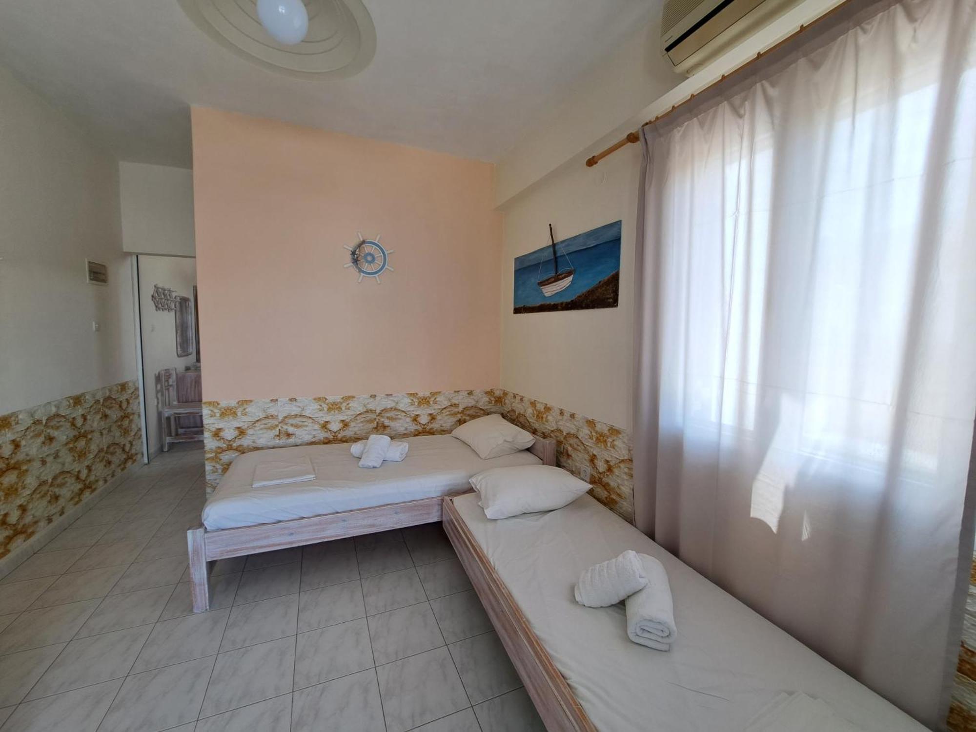 Peaceful Bay Hotel Megas Gialos - Nites Room photo